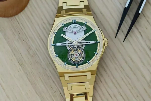 Czapek Unveils Exclusive Antarctique Tourbillon Victory Green in Yellow Gold