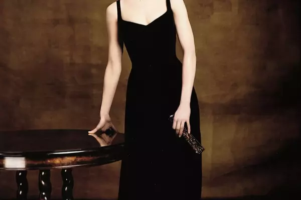A Visual Journey Through History: "Vogue Portraits" Unveils Decades of Iconic Photography