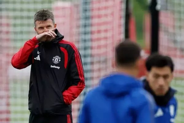Manchester United Addresses Martinez's Public Criticism, Moves Forward