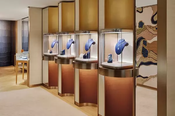 De Beers London Reopens New York Flagship Store on Madison Avenue