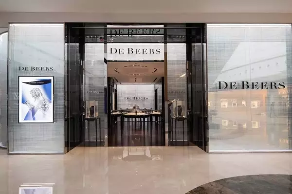 Richemont Joins Bidding Consortium for De Beers Stake