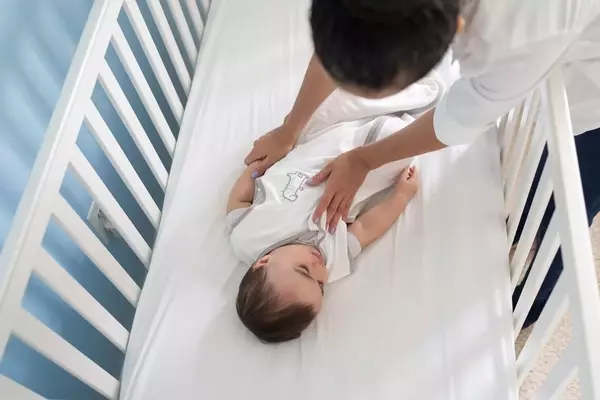 Guiding Newborns to Independent Sleep: A Comprehensive Approach