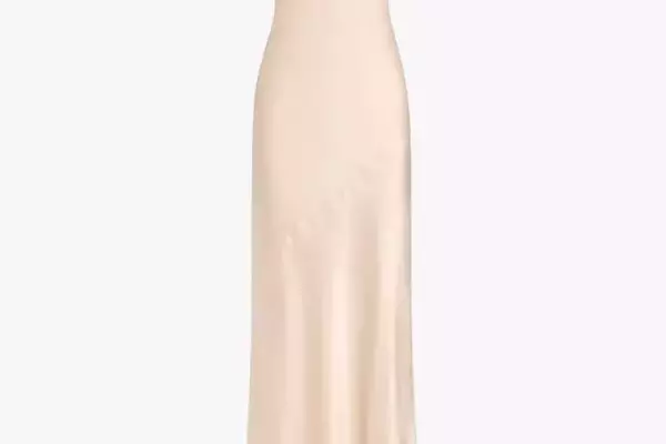 The Best Bridesmaid Dresses for a Stylish Wedding Party