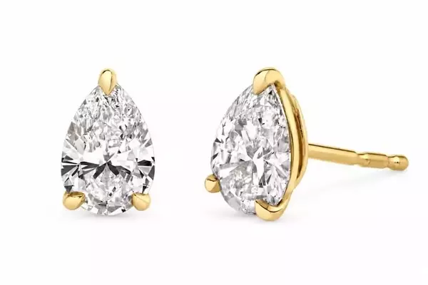 The Resurgence of Pear-Shaped Diamond Studs in Celebrity Fashion