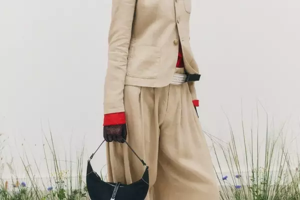 Embrace the Crescent: The Must-Have Bag Trend of the Season