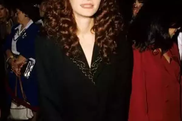 Julia Roberts' Hair Evolution: A Journey Through Iconic Styles