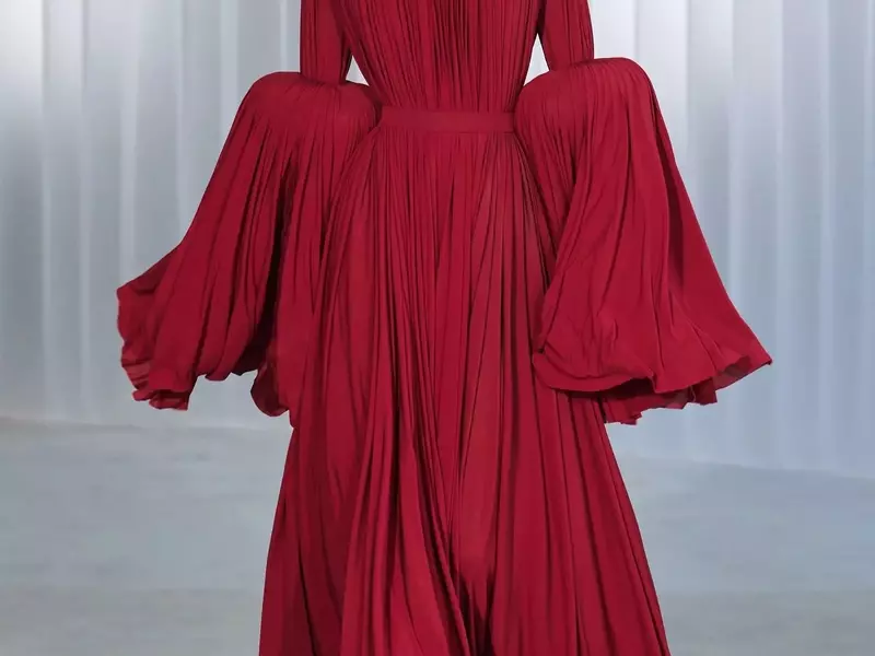 Haute Couture Week: A Glimpse into the Future of Fashion