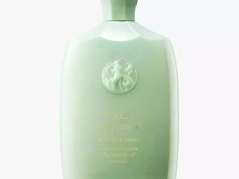 Achieve Smooth, Frizz-Free Hair: Expert-Recommended Shampoos